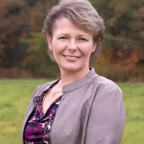 Tammy Gould, Grand Bay, Real Estate Agent